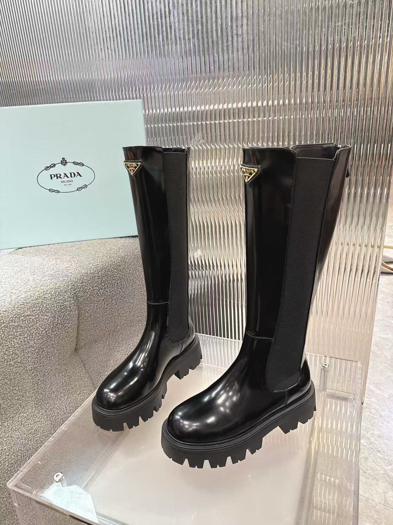 Platform boots