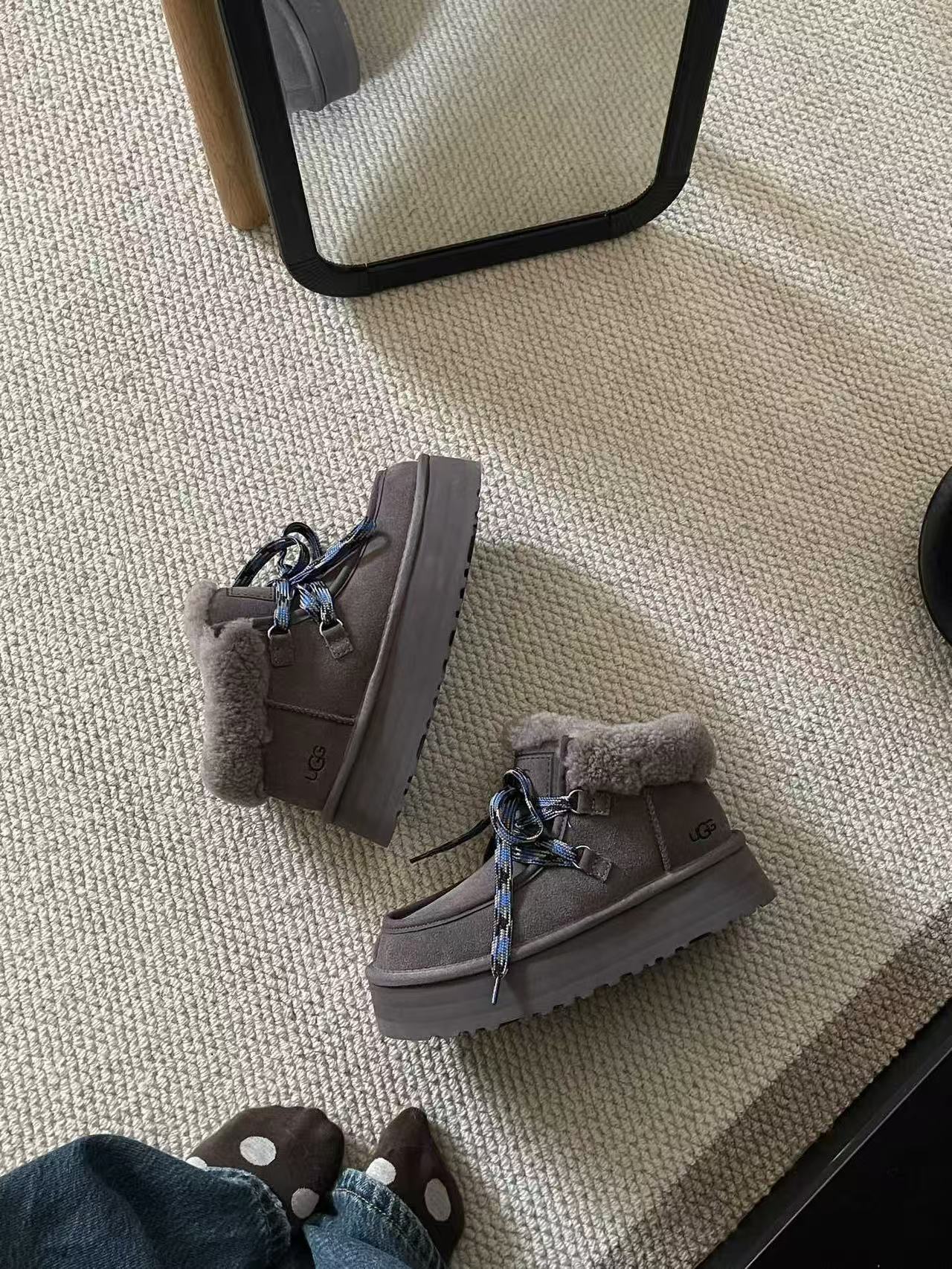 Funkarra Cabin Cuff Slippers