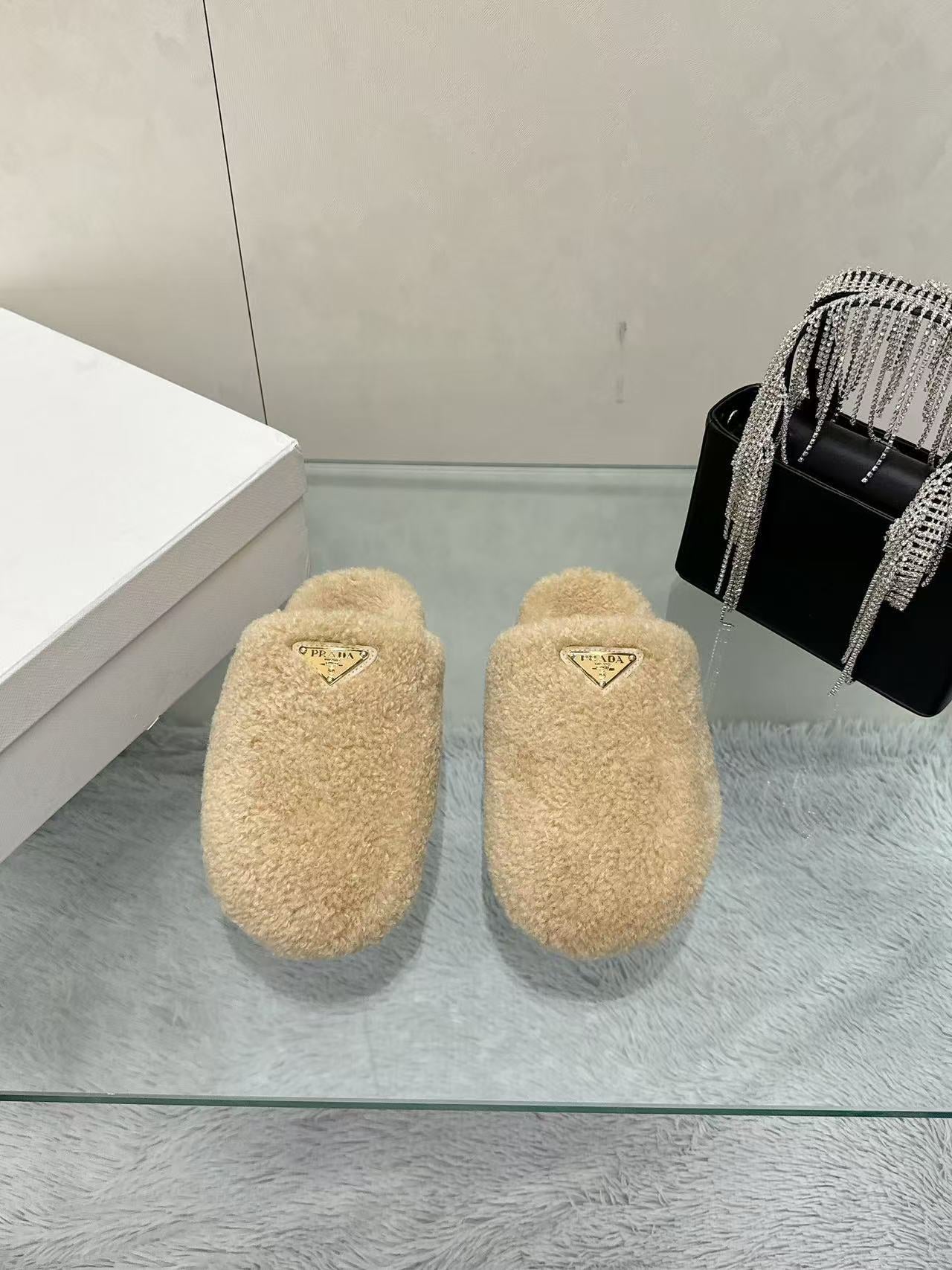 Plush slippers