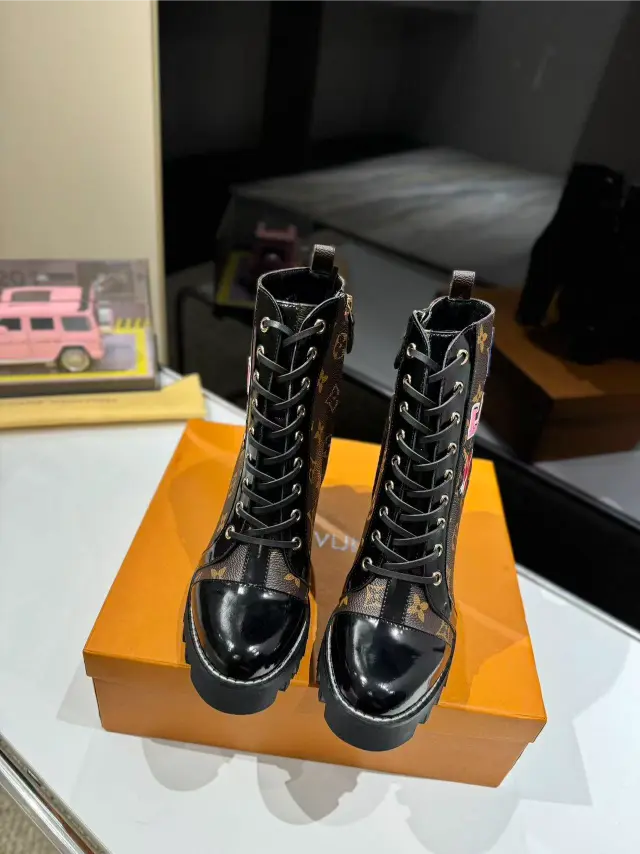 Star Trail Ankle Boot