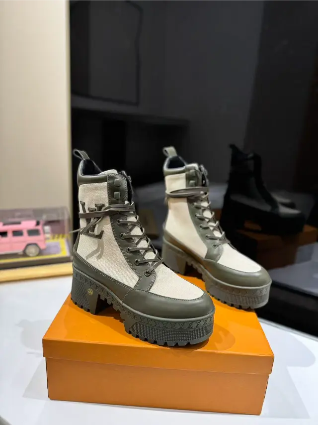 Laureate Platform Desert Boot