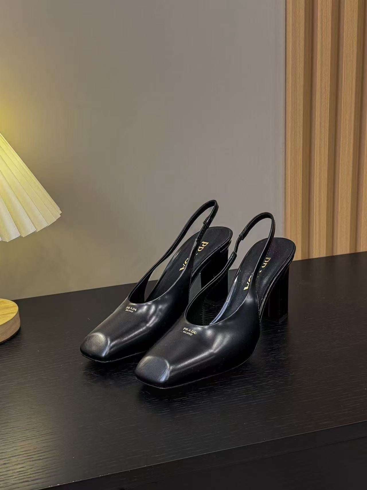 Square toe block heel mule sandals