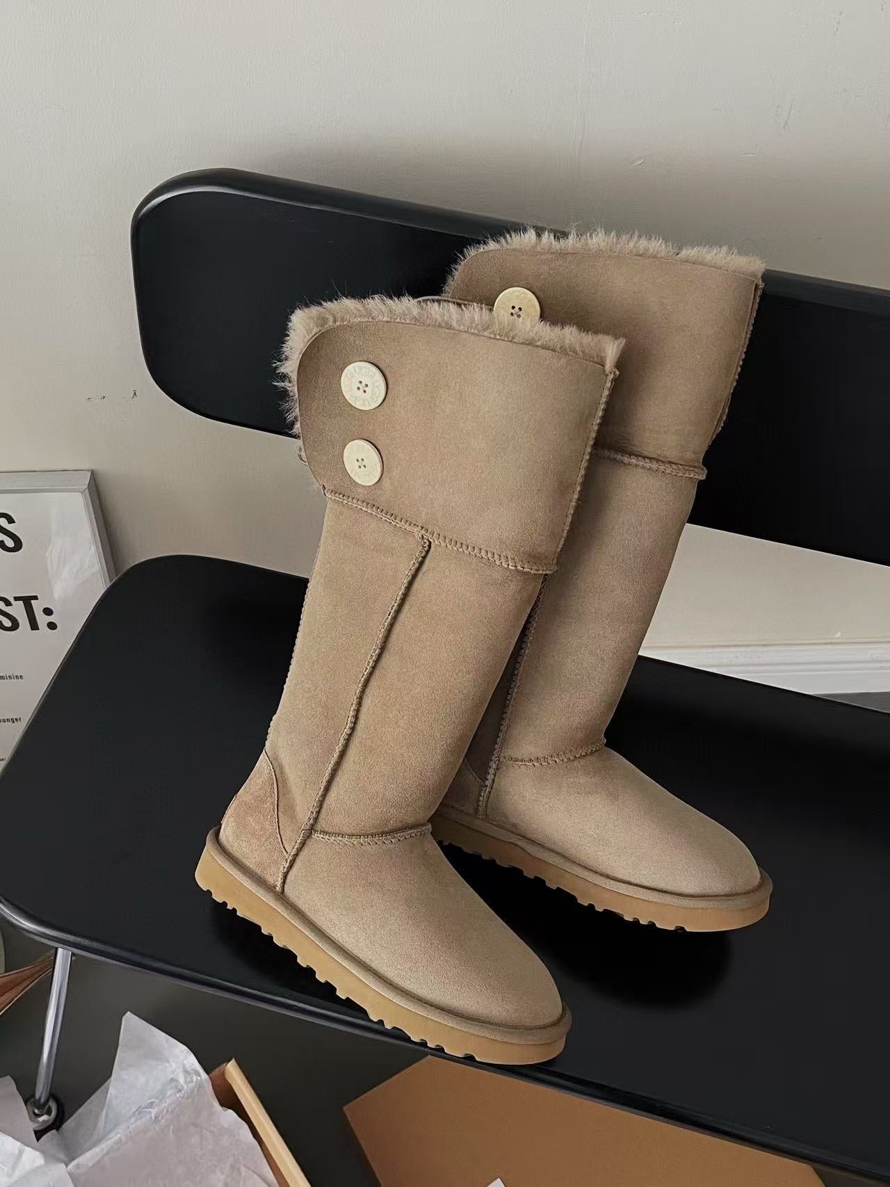 Double-buckle high snow boots