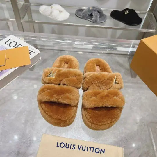Plush slippers