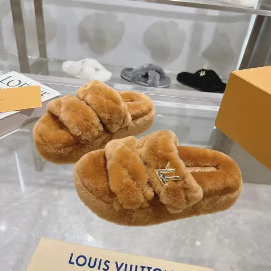 Plush slippers