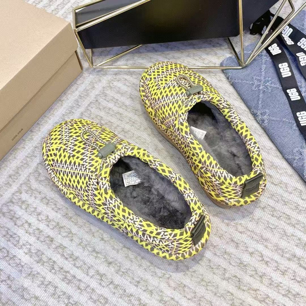 Casual plush slippers