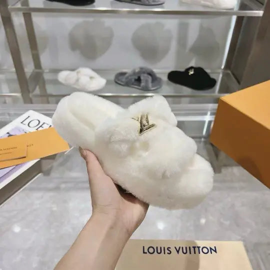 Plush slippers