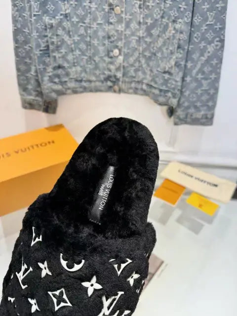 2025 new plush slippers