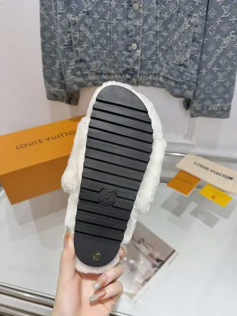 2025 new plush slippers