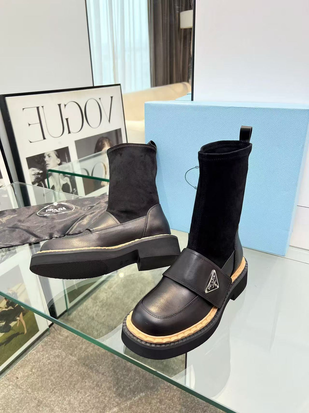 Thick-soled sock boots