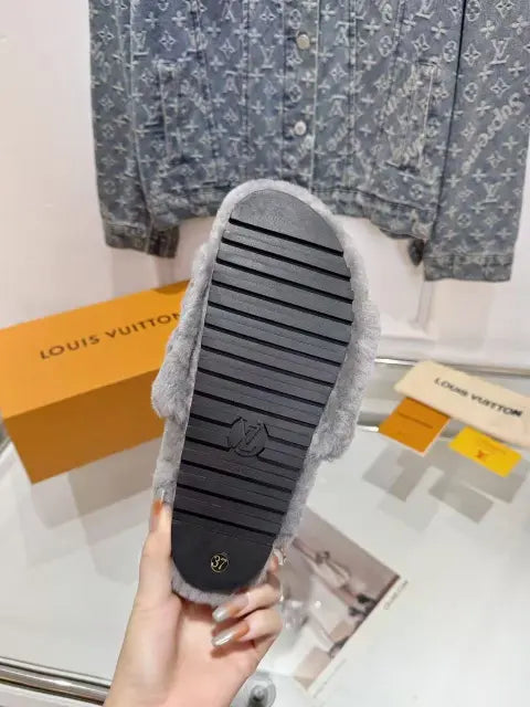 2025 new plush slippers