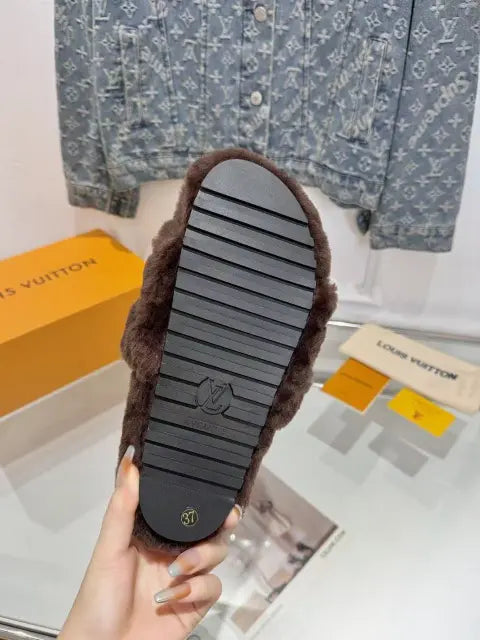 2025 new plush slippers