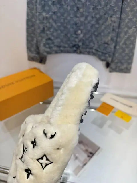 2025 new plush slippers
