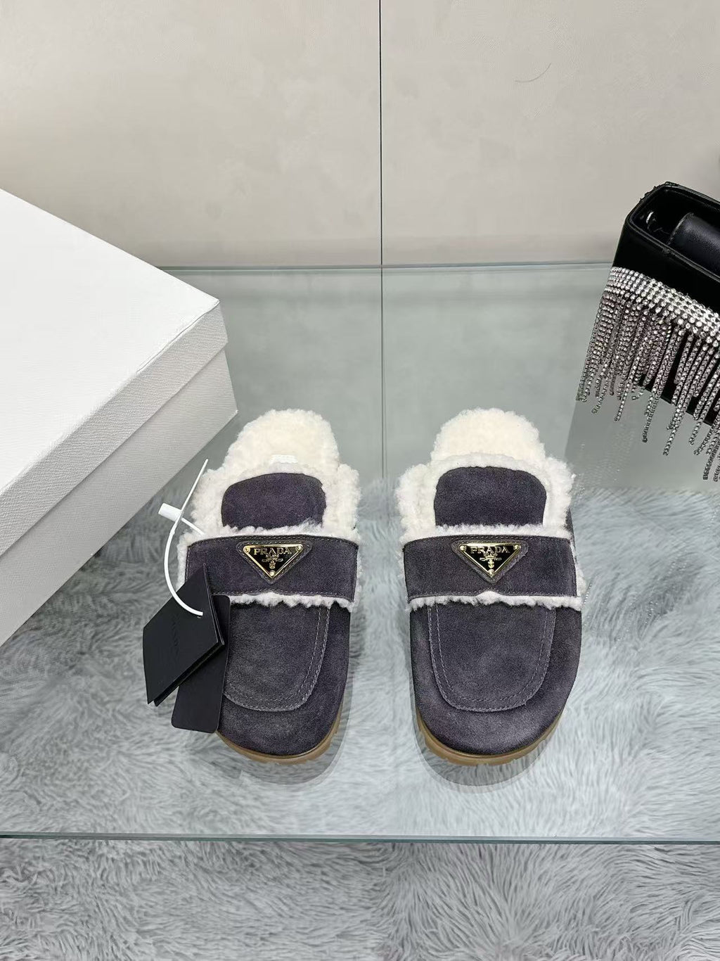 Triangle buckle bread toe half slippers