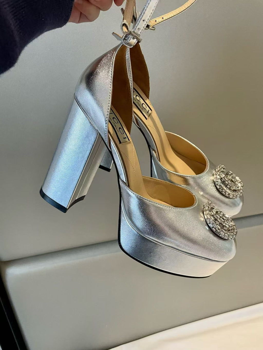 women's high-heeled sandals